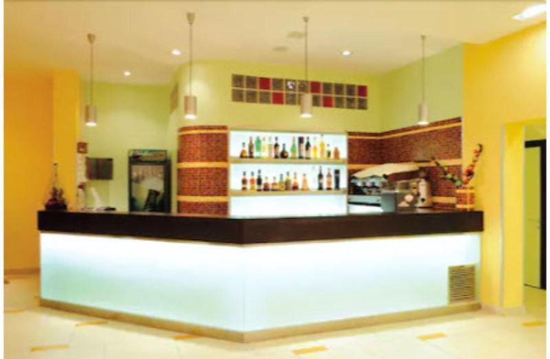 Hotel Cristina Rocca San Giovanni Buitenkant foto