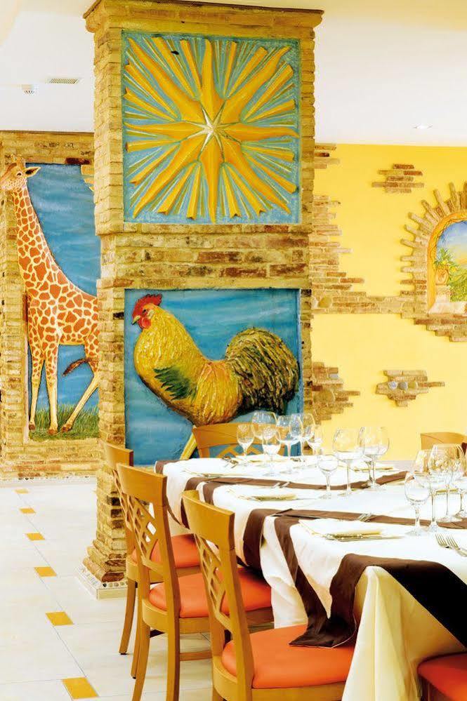 Hotel Cristina Rocca San Giovanni Buitenkant foto